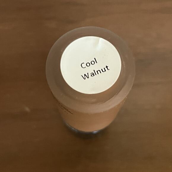 Bobbi Brown Weightless Skin Foundation SPF 15 Cool Walnut - Picture 6 of 6